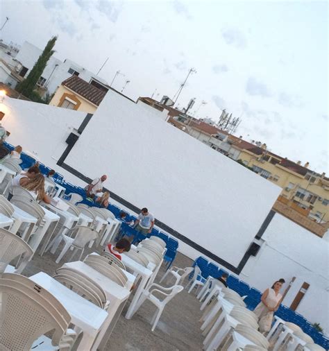 CINEMA TOMARES